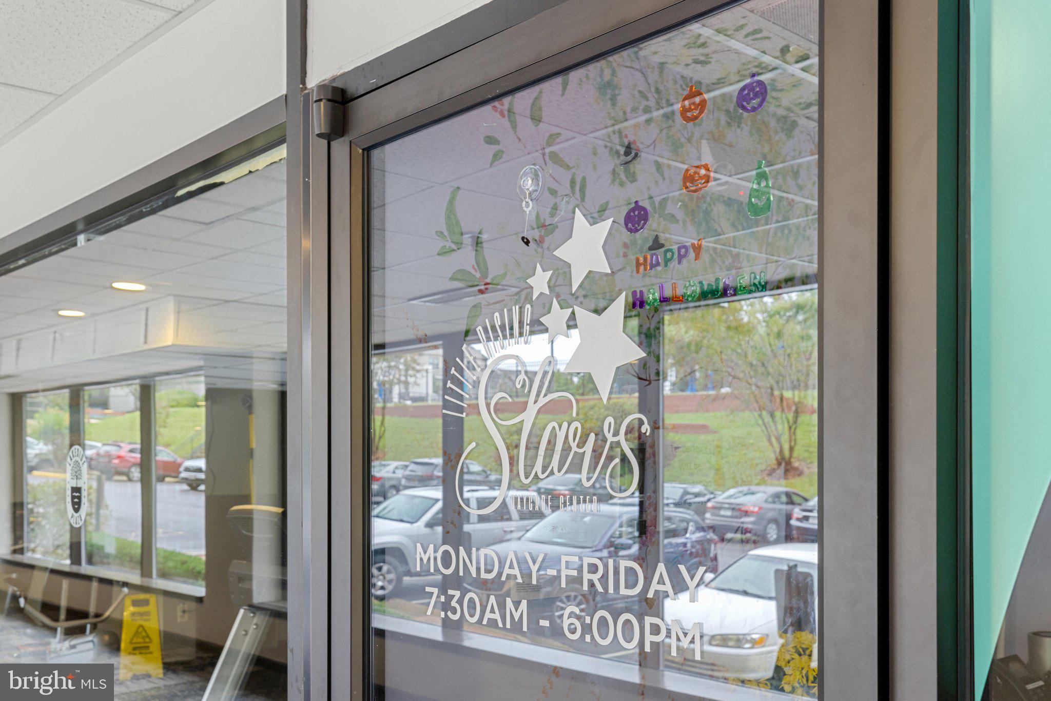 3800 Powell Ln #1125