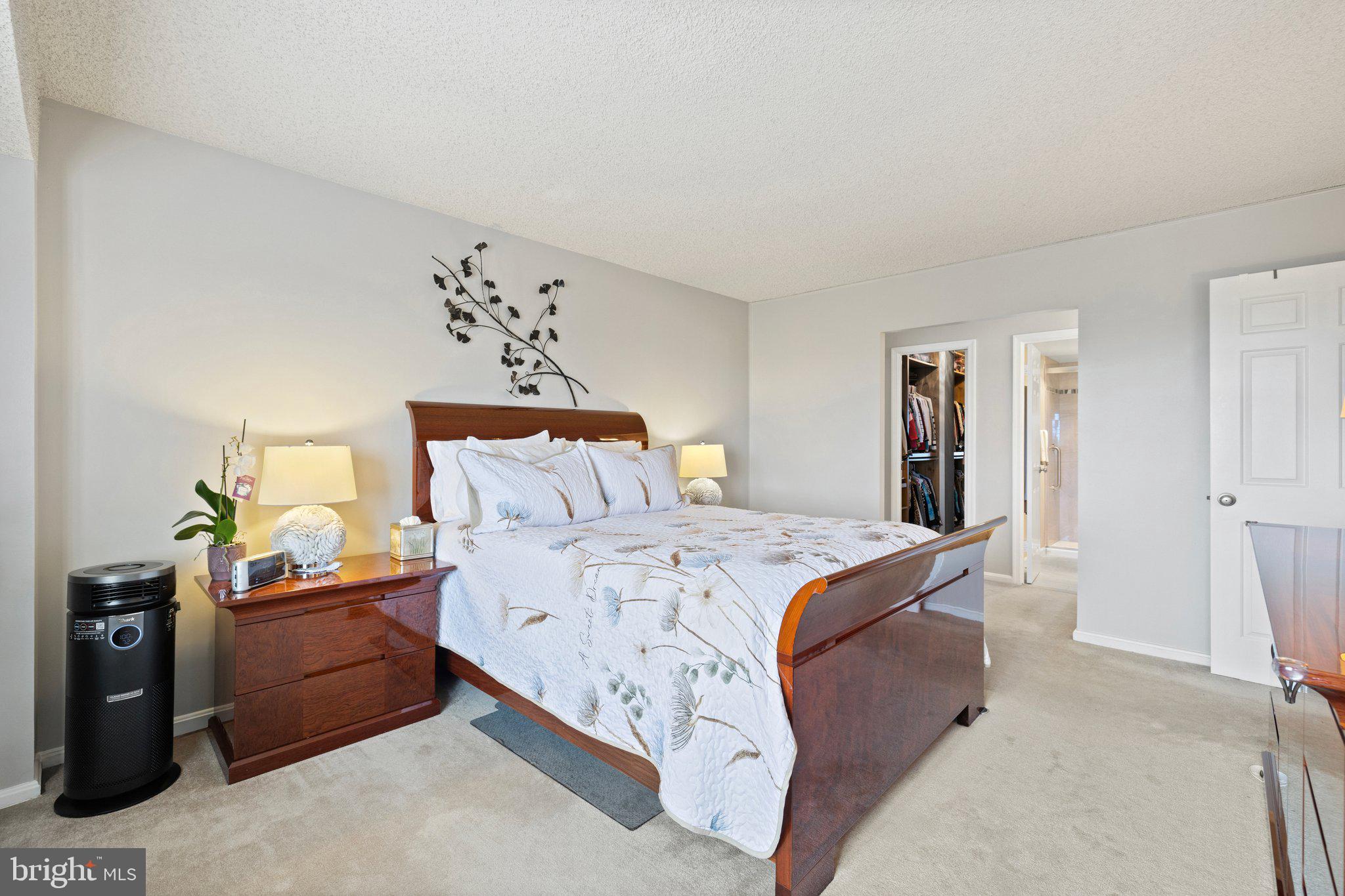 3800 Powell Ln #1125