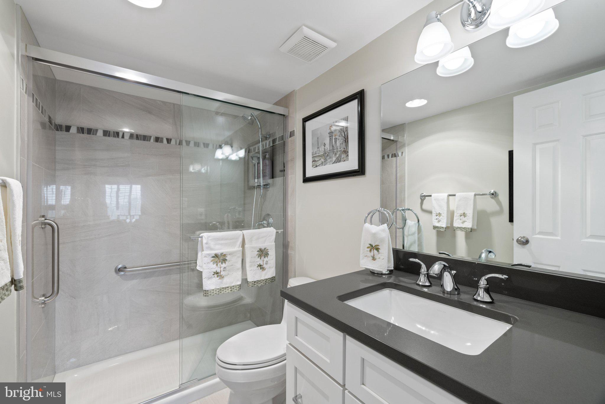 3800 Powell Ln #1125