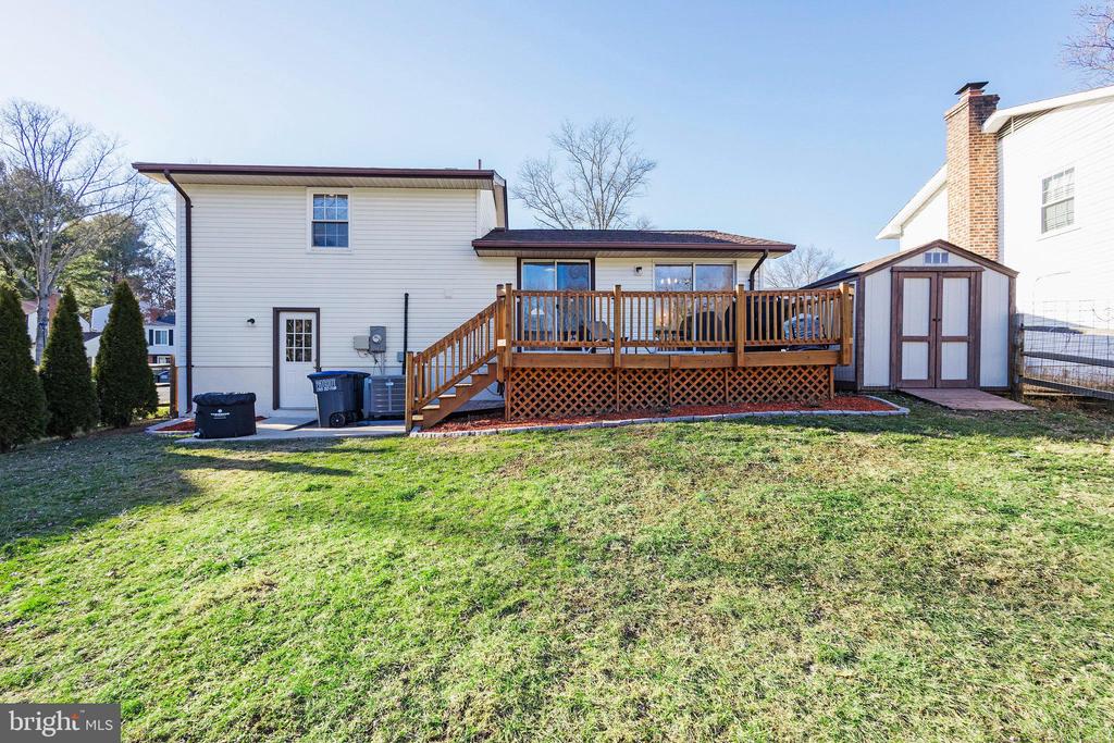6107 WILMINGTON DR