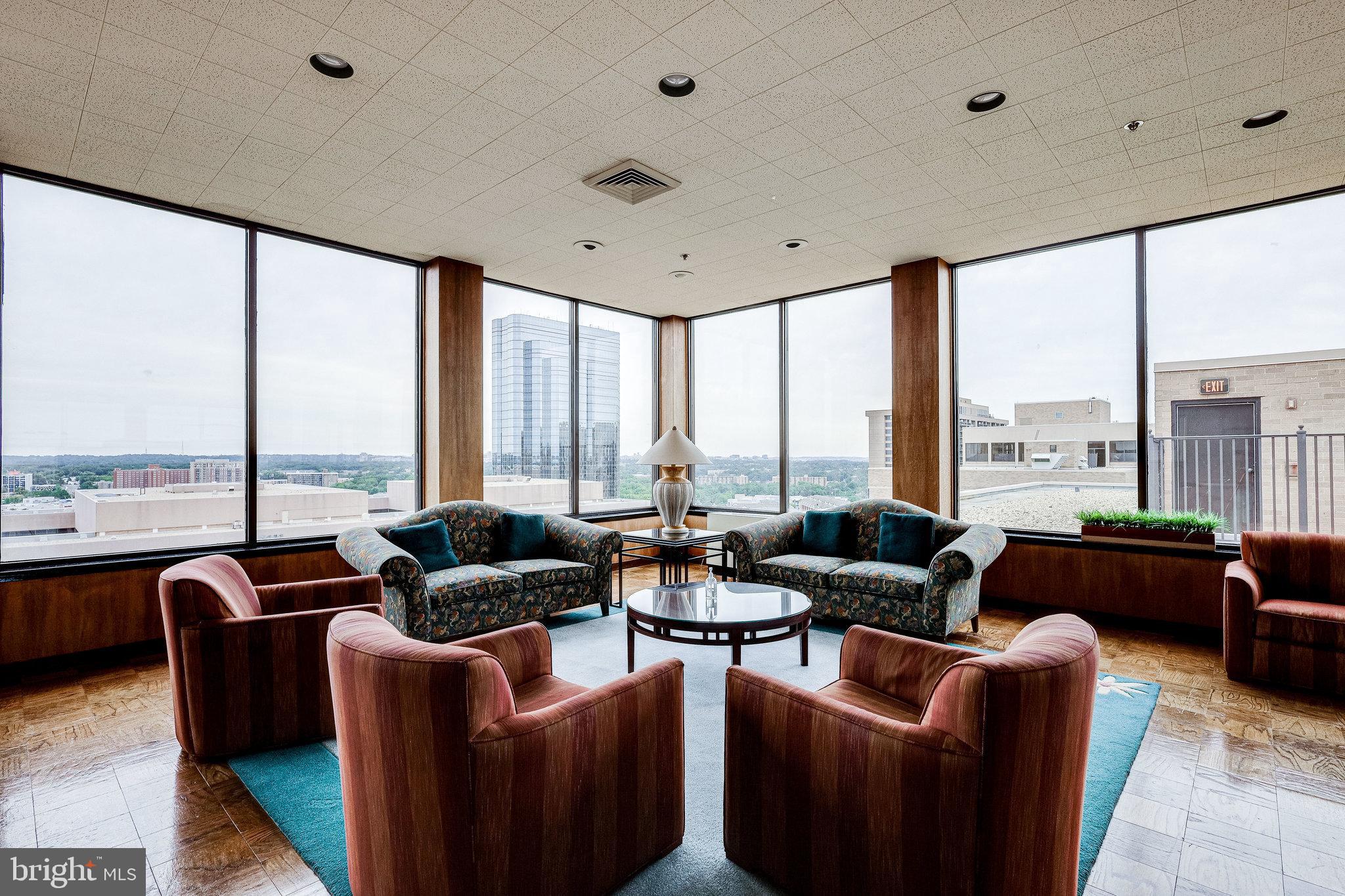 3713 S GEORGE MASON DR #215