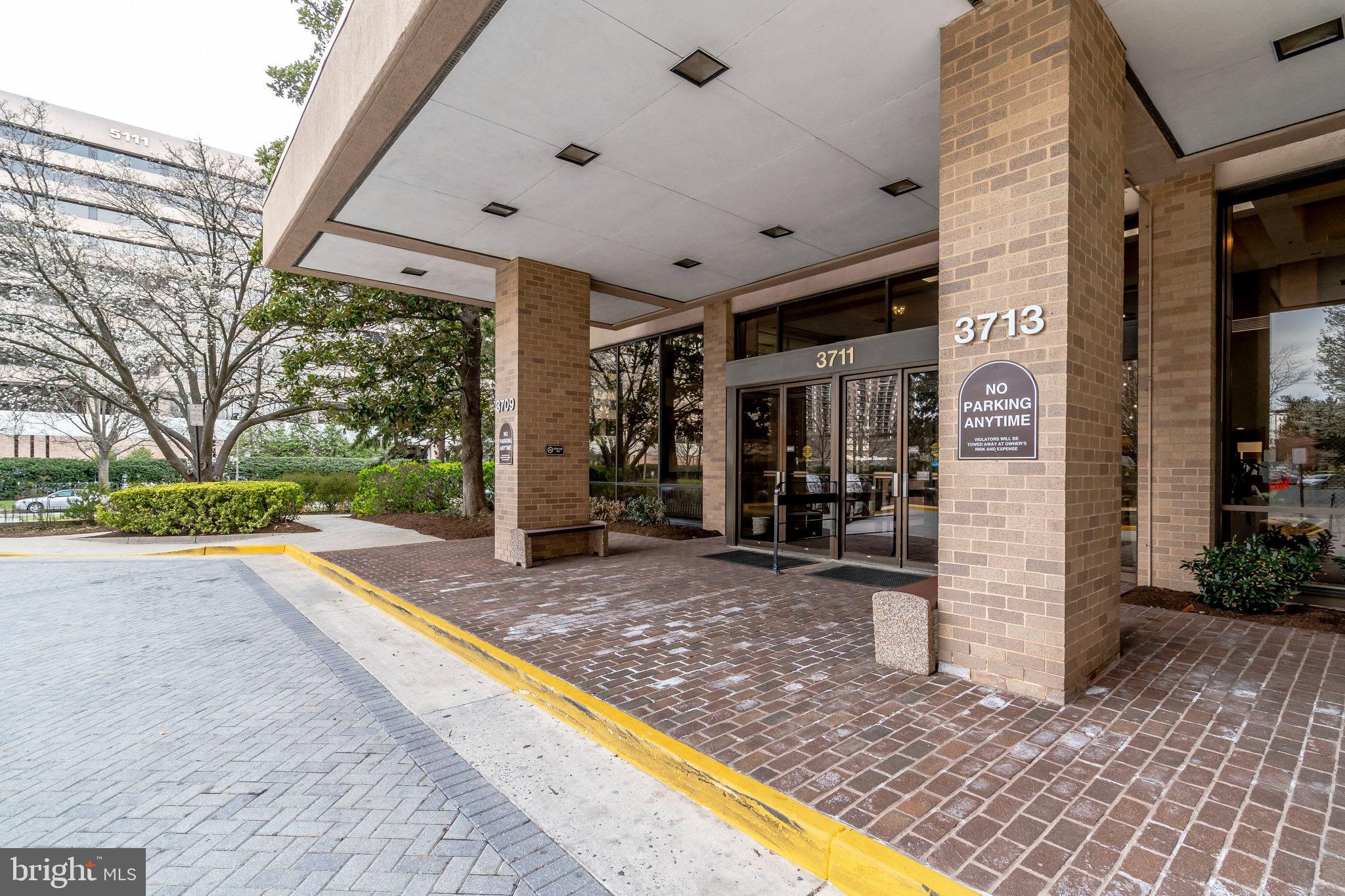 3713 S GEORGE MASON DR #215