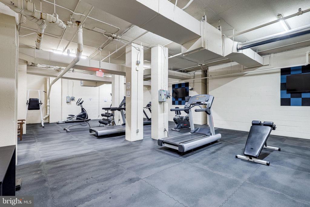 3713 S GEORGE MASON DR #215