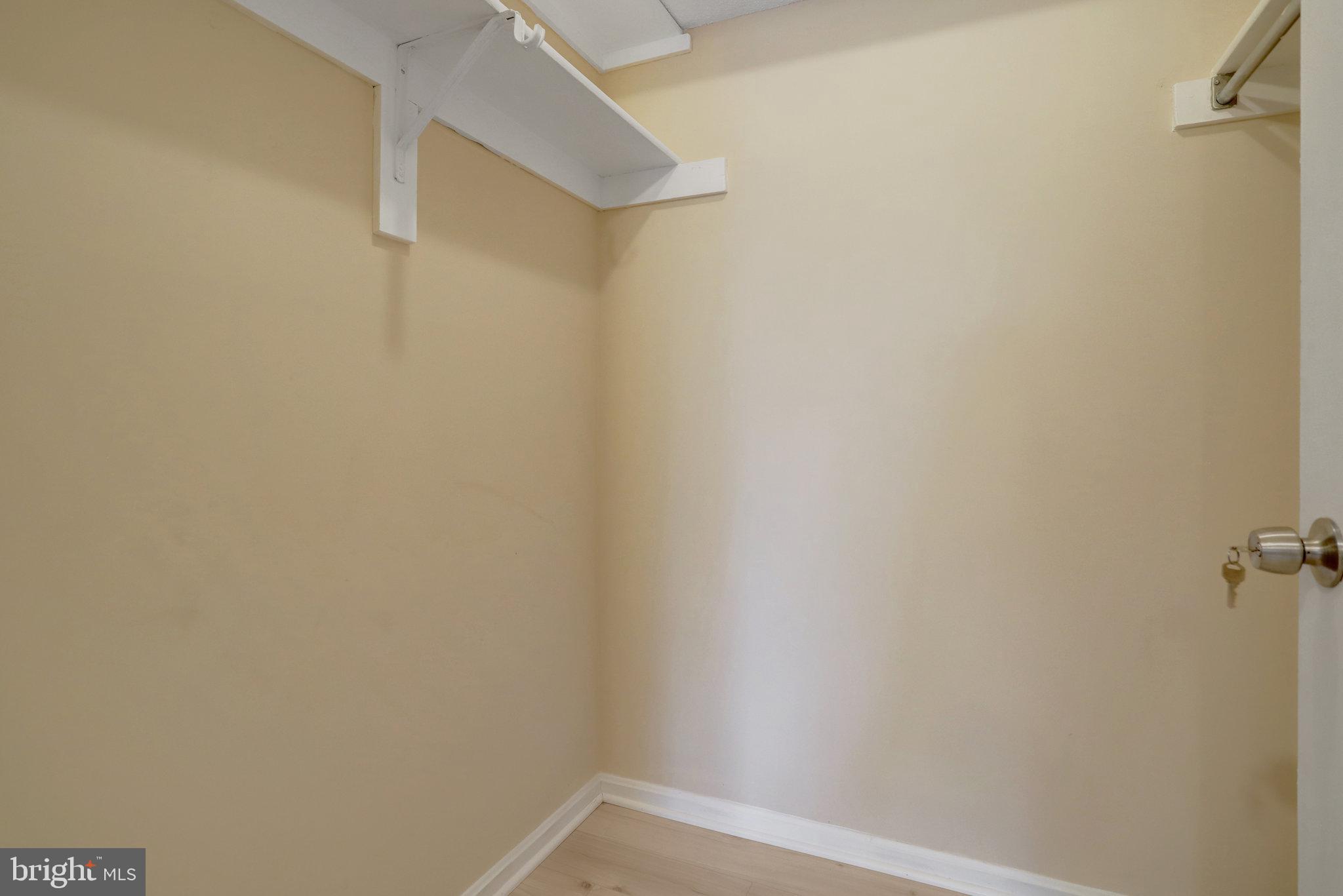 3713 S GEORGE MASON DR #215