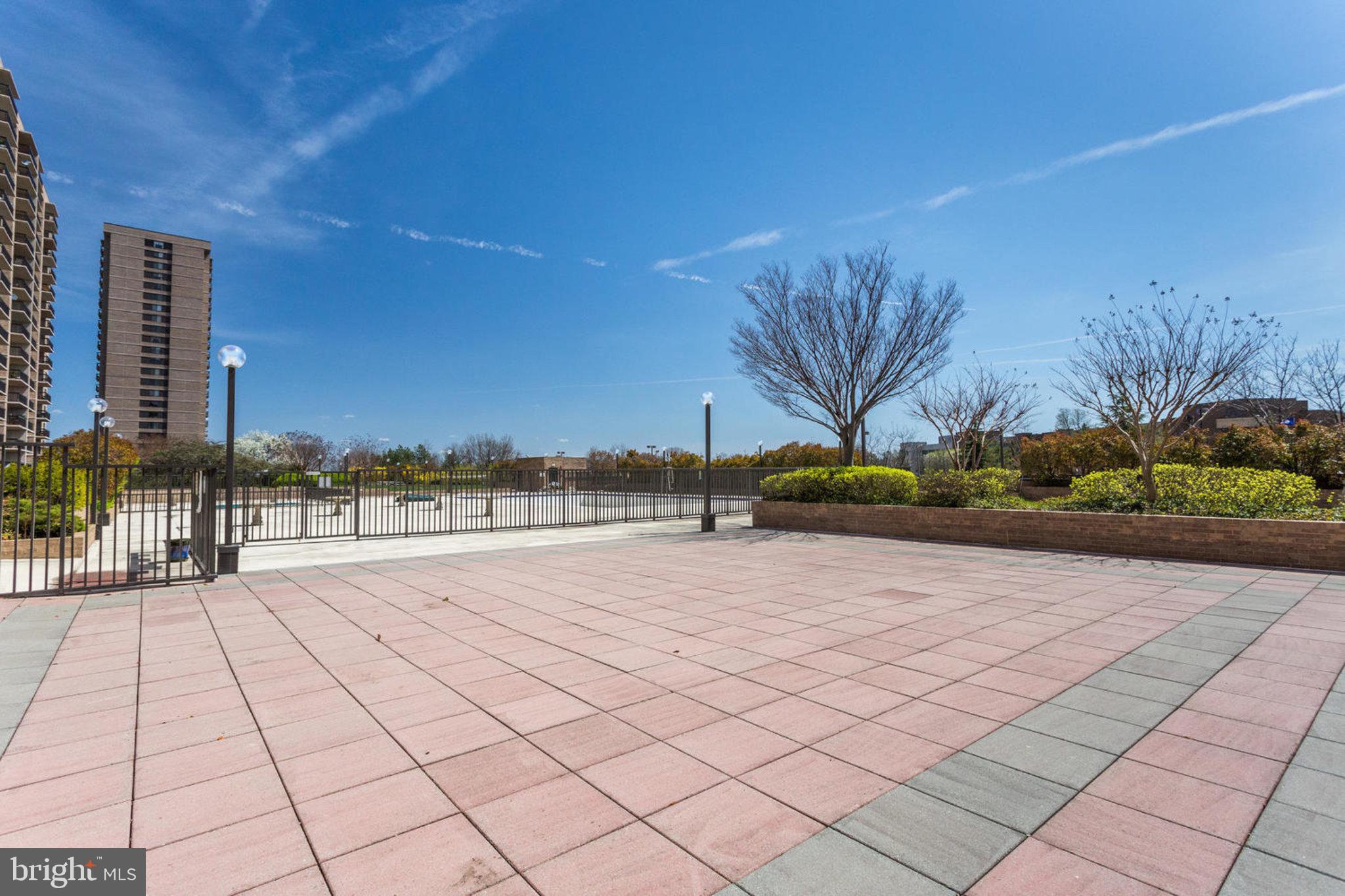 3713 S GEORGE MASON DR #215