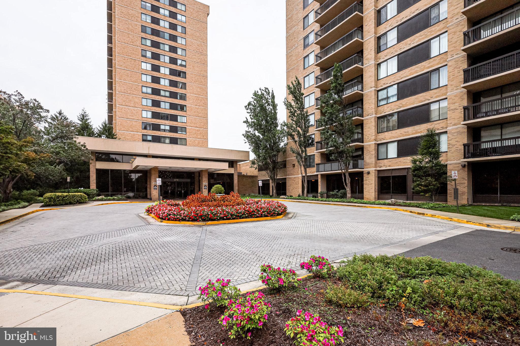 3713 S GEORGE MASON DR #215