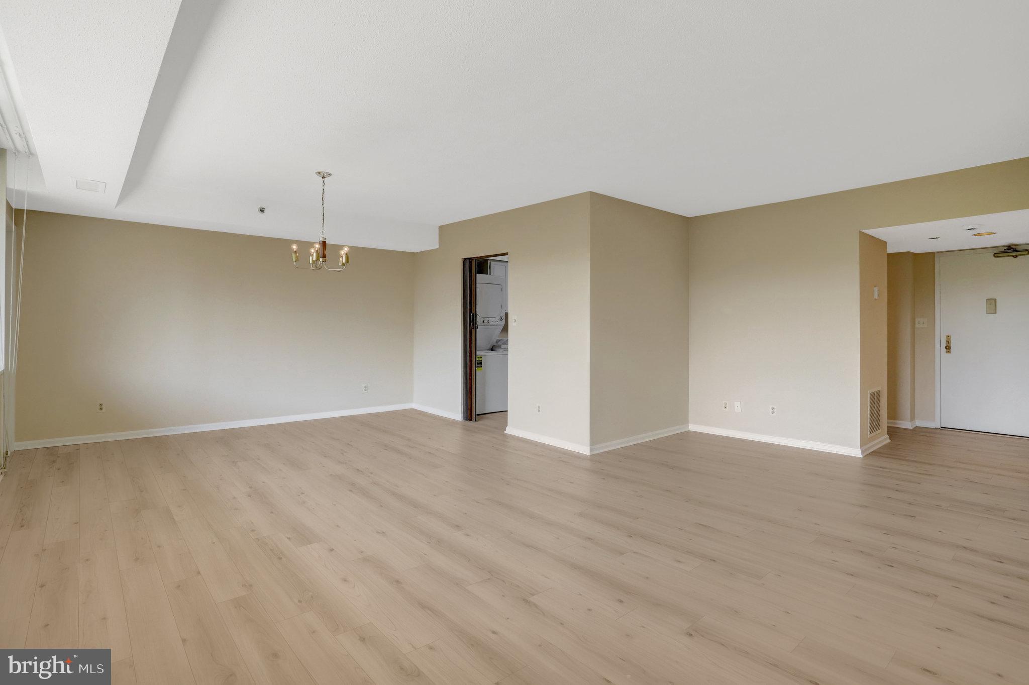 3713 S GEORGE MASON DR #215