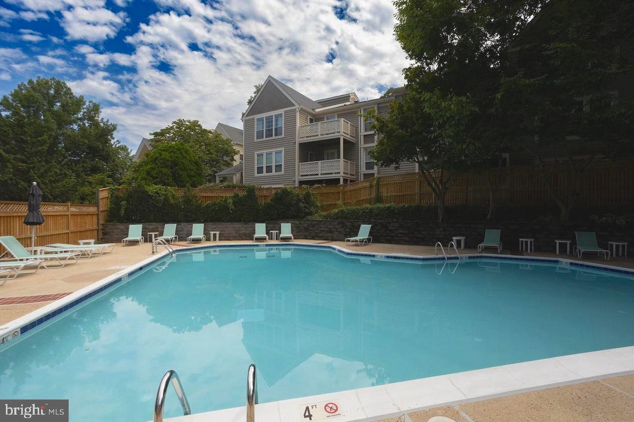 7702 Willow Point Dr #7702