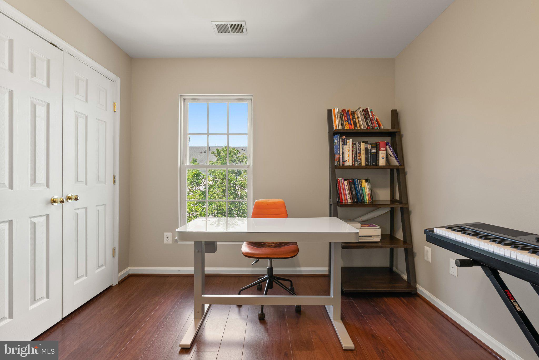 4463-B Beacon Grove Cir #702b