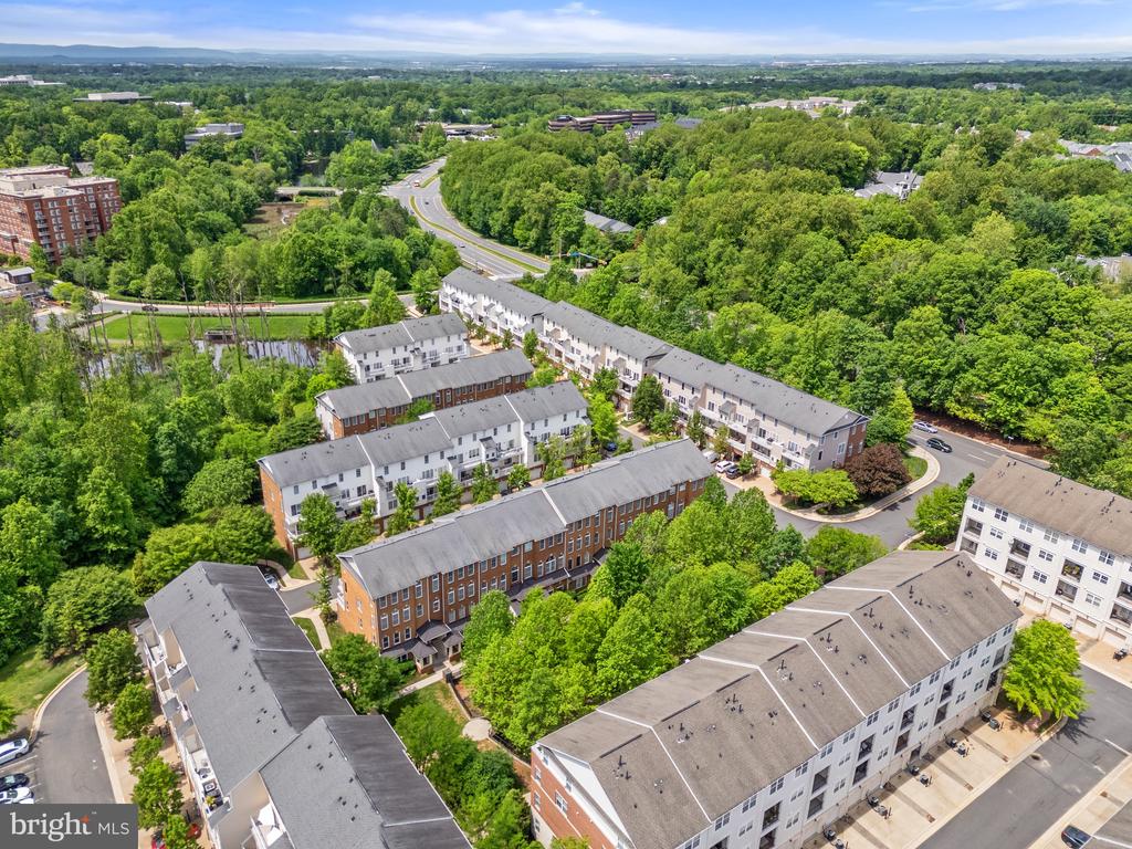 4463-B Beacon Grove Cir #702b