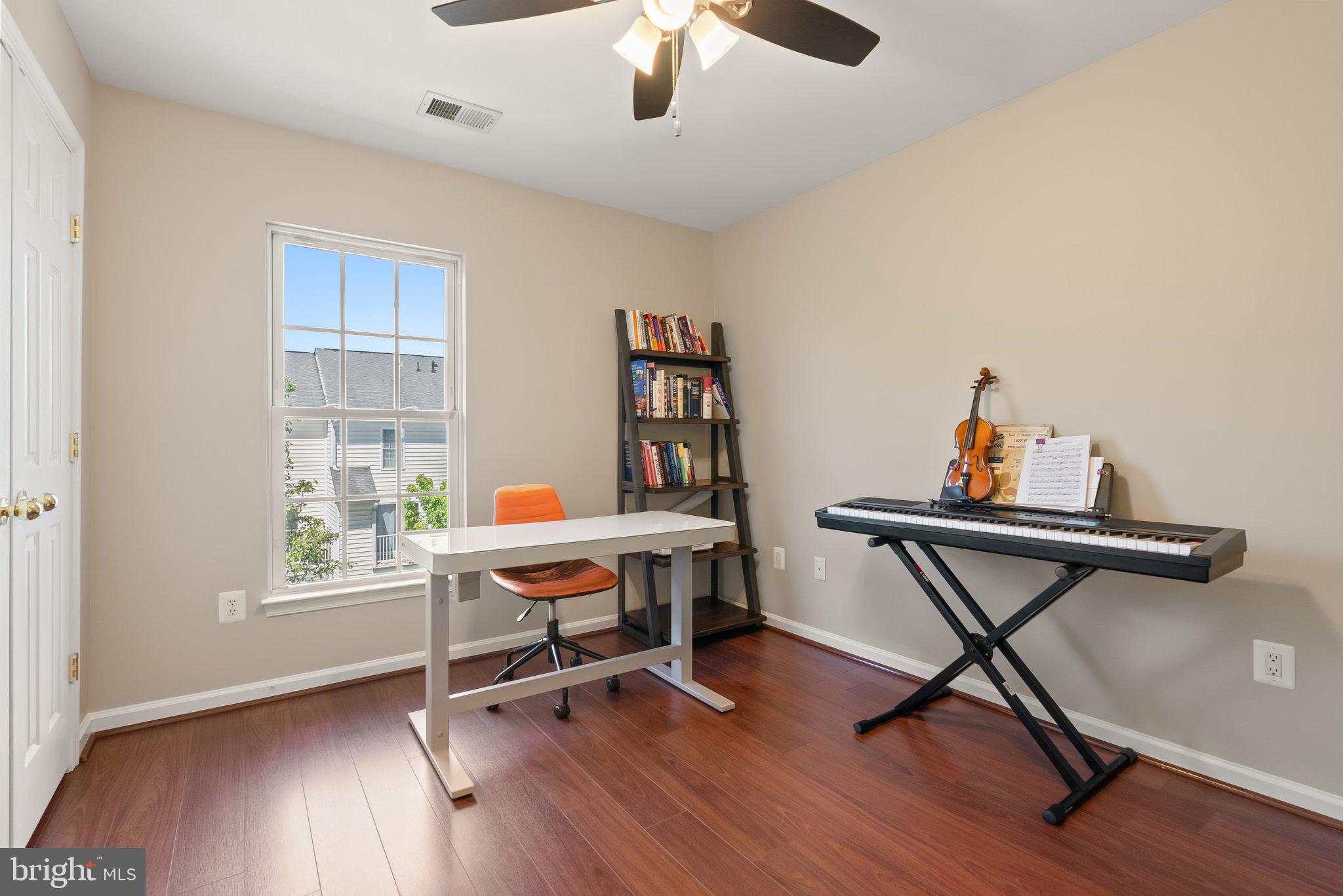 4463-B Beacon Grove Cir #702b