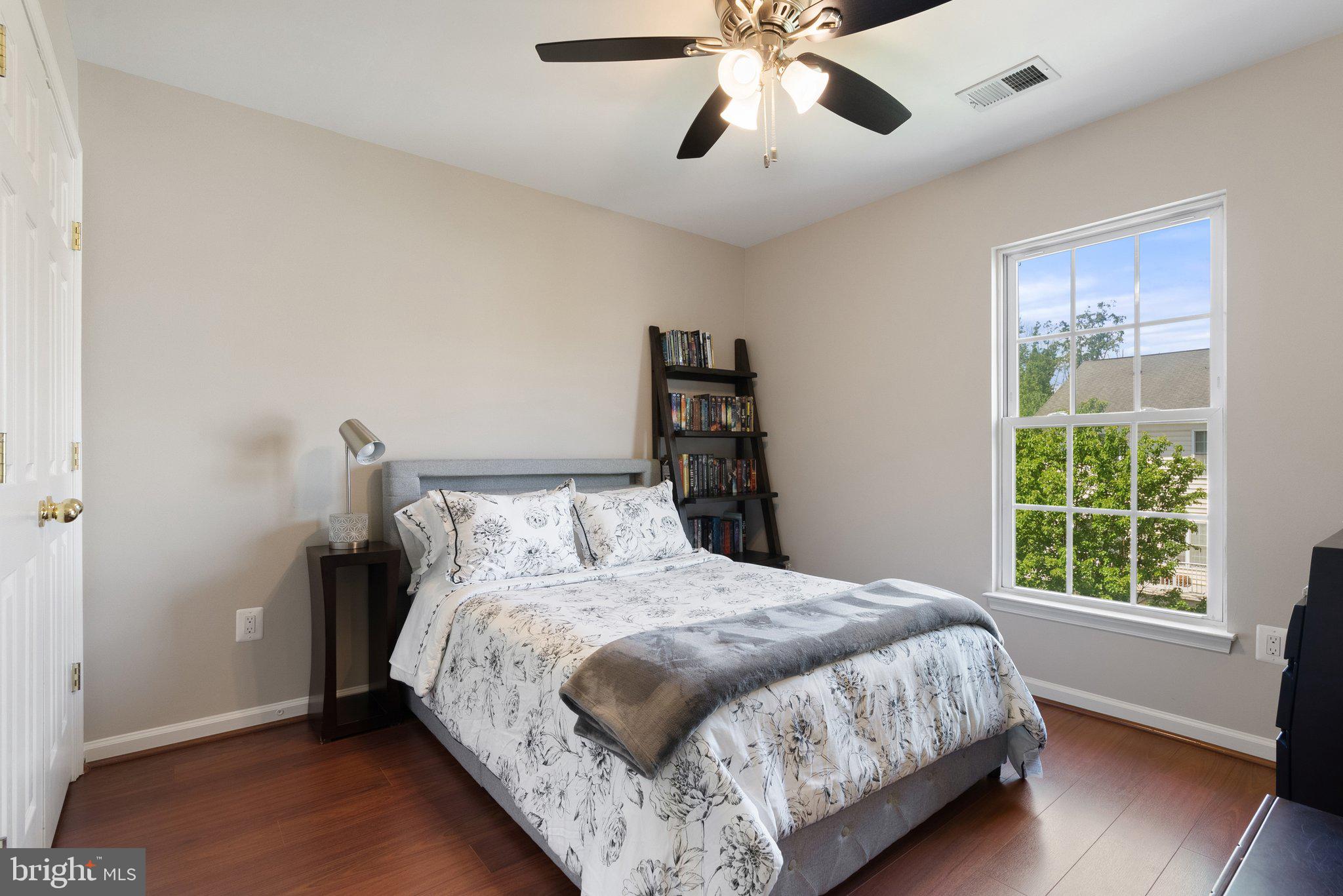 4463-B Beacon Grove Cir #702b