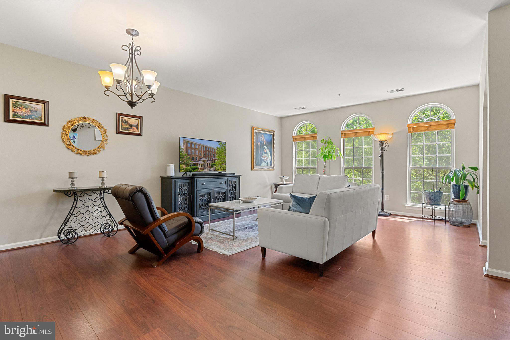 4463-B Beacon Grove Cir #702b