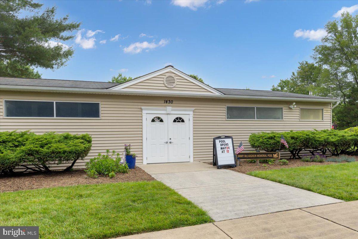 1587 Kingstream Cir
