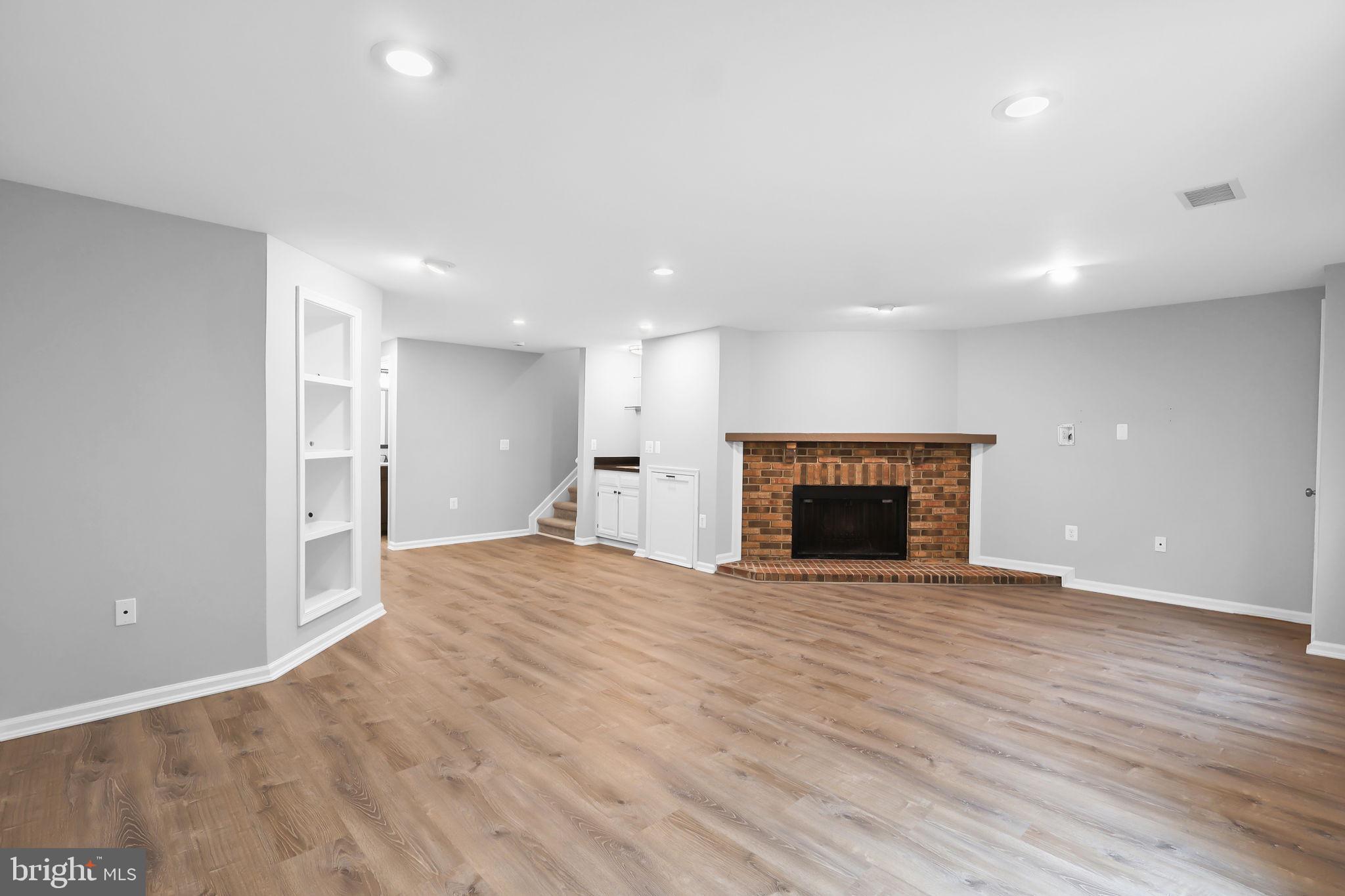 6048 HEATHWICK COURT