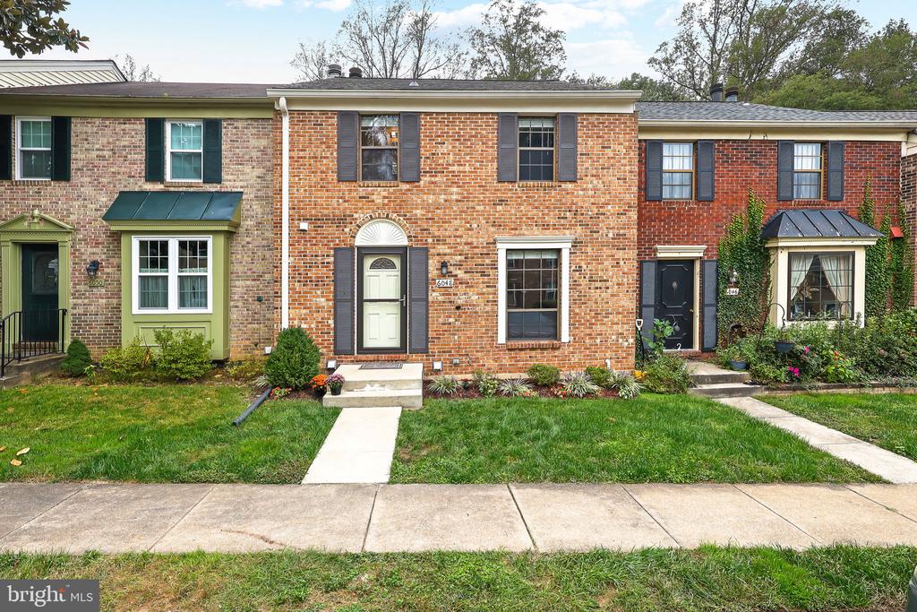 6048 HEATHWICK COURT