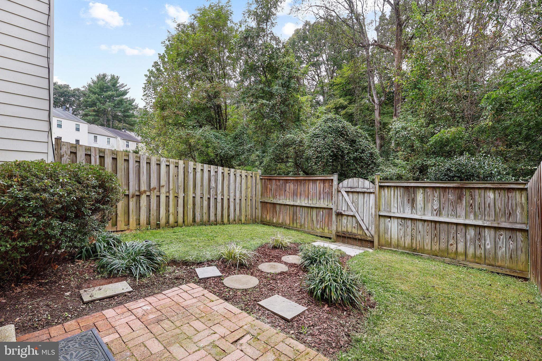 6048 HEATHWICK COURT
