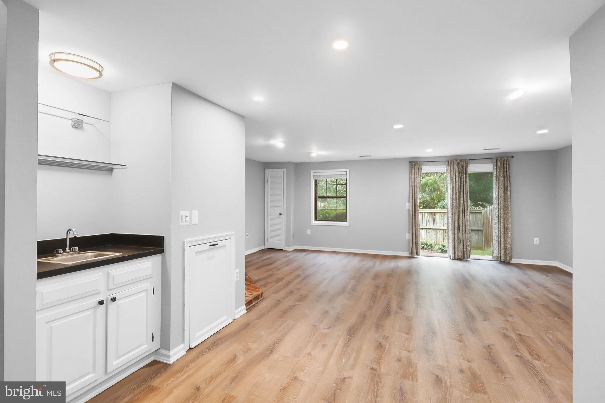 6048 HEATHWICK COURT