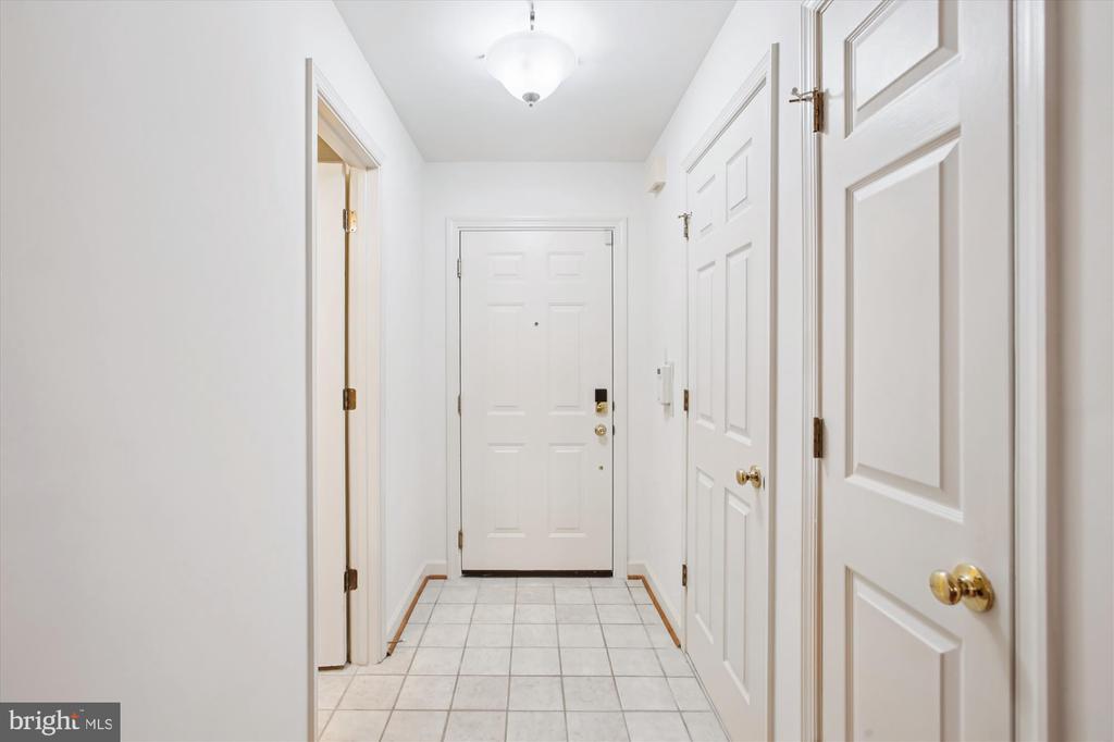 3800 RIDGE KNOLL COURT 2