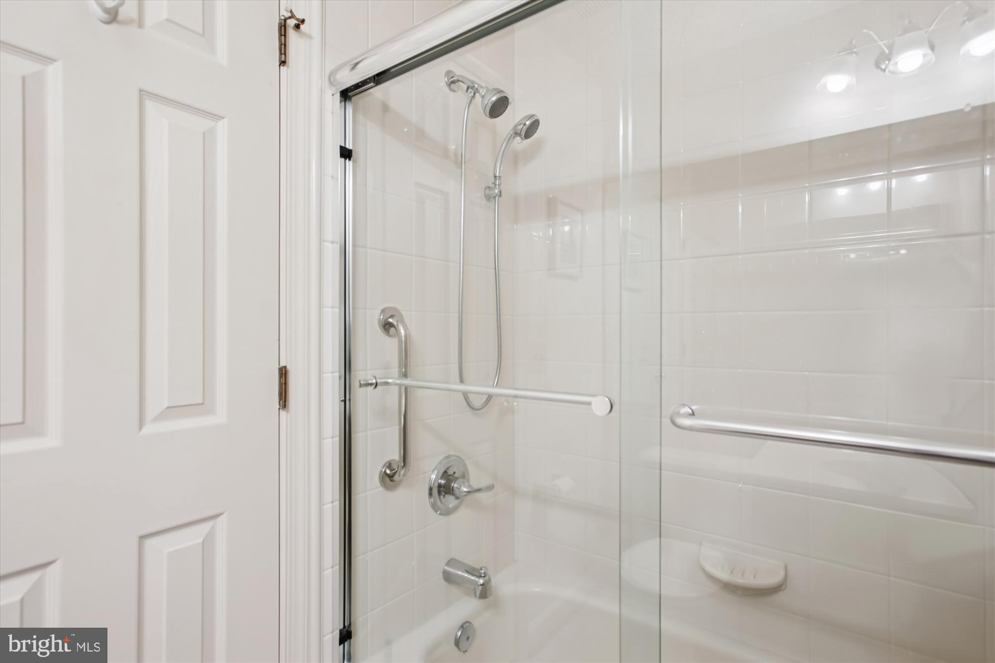 3800 RIDGE KNOLL COURT 2