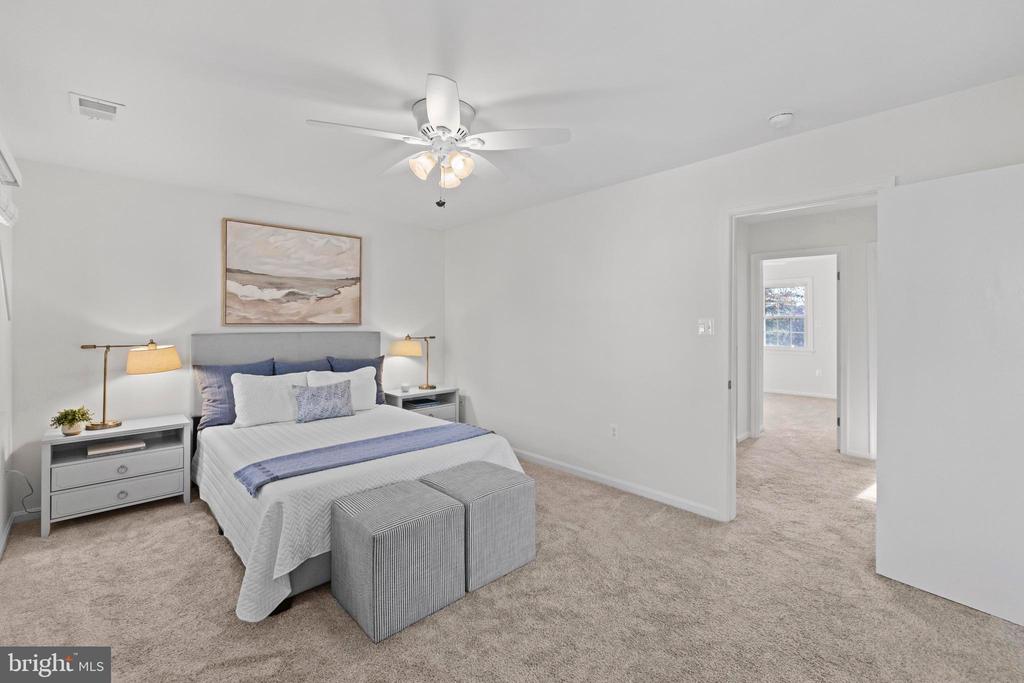 359 LINDEN COURT