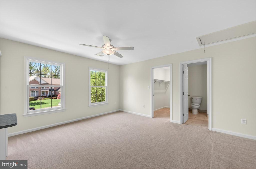 6488 LAKE MEADOW DRIVE