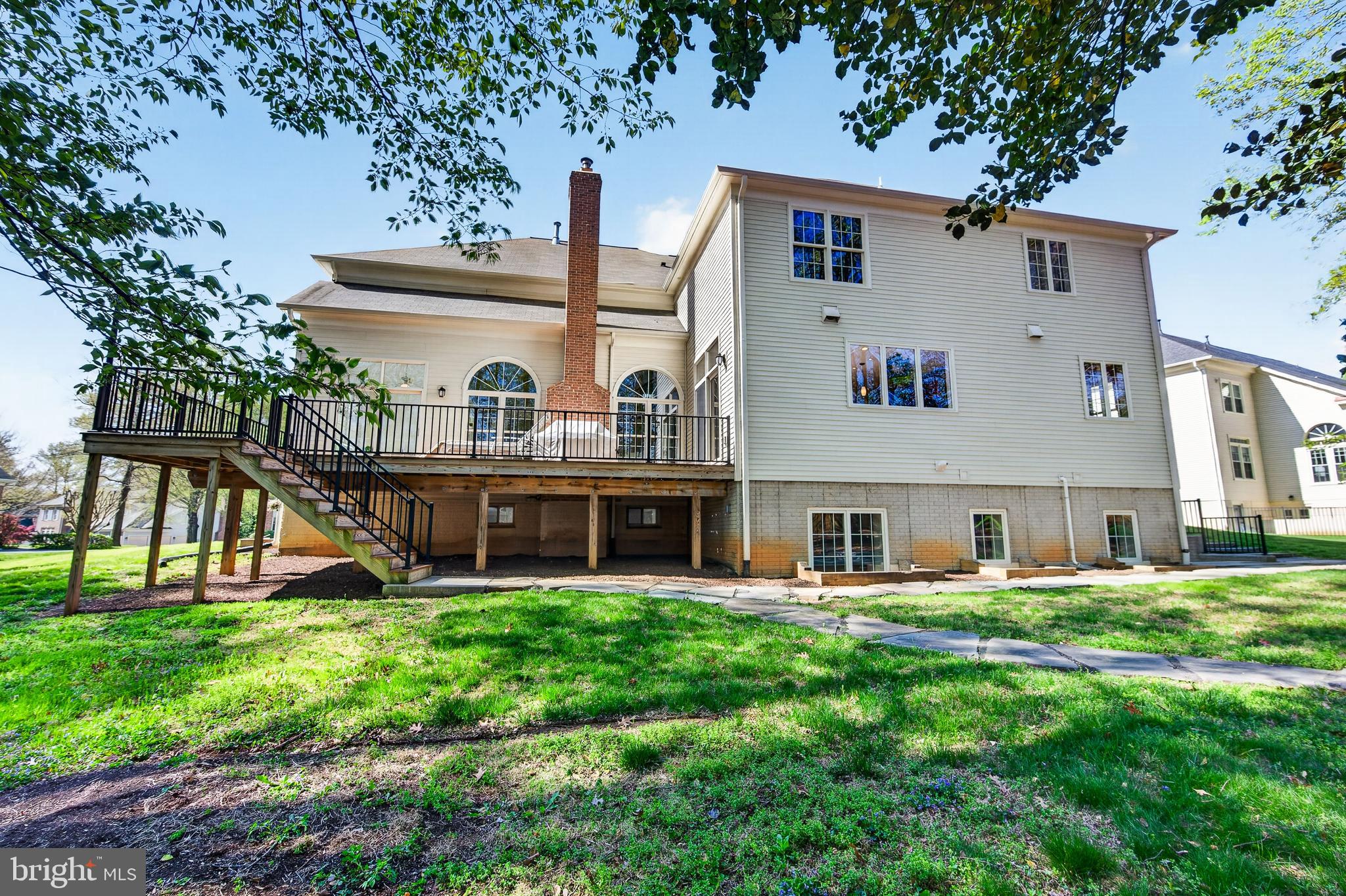 6488 LAKE MEADOW DRIVE