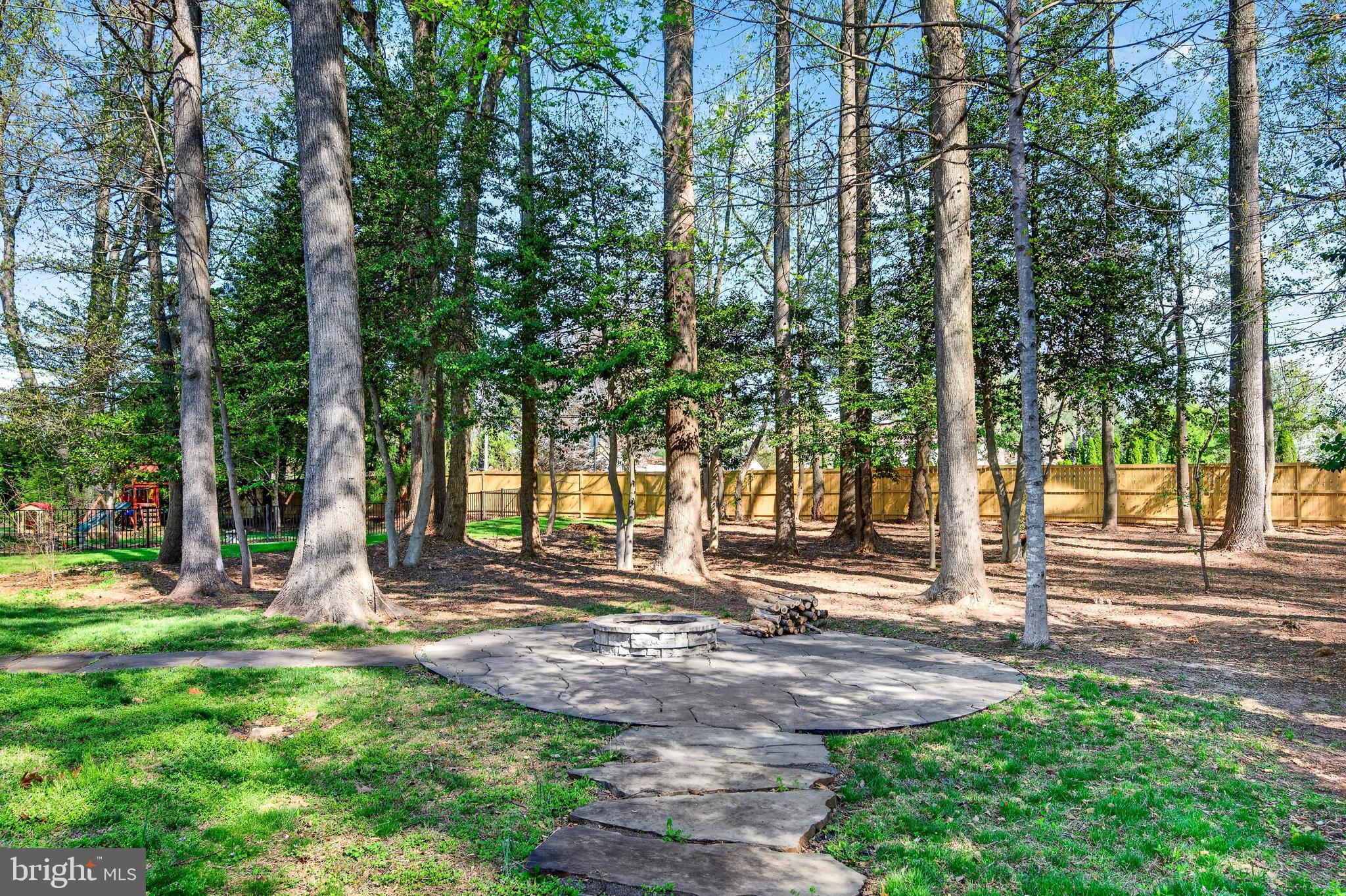 6488 LAKE MEADOW DRIVE