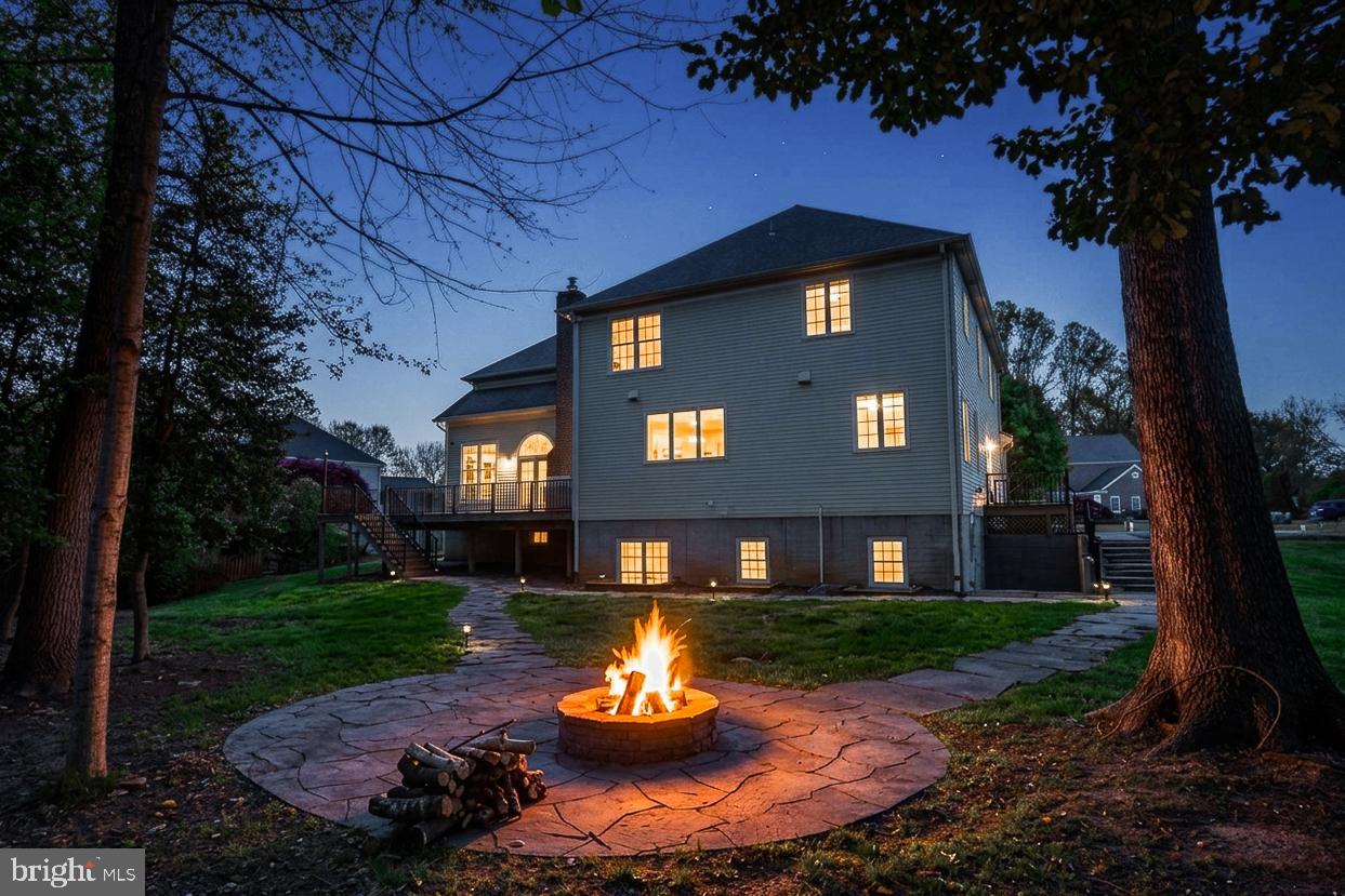 6488 LAKE MEADOW DRIVE