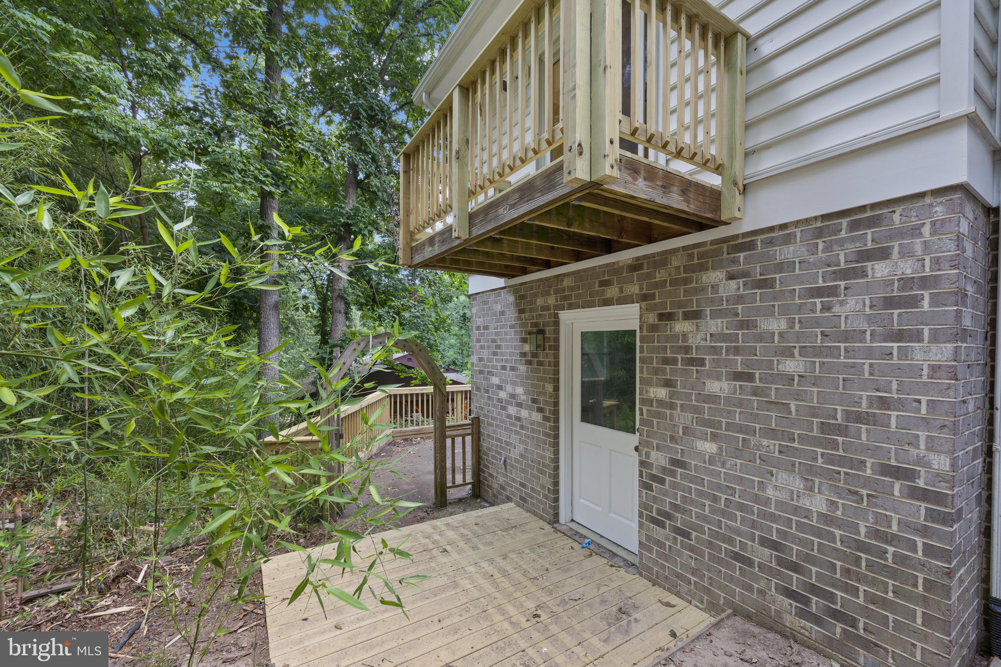 5610 SHADE TREE LANE