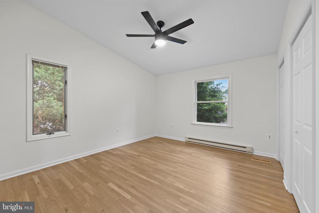 5610 SHADE TREE LANE