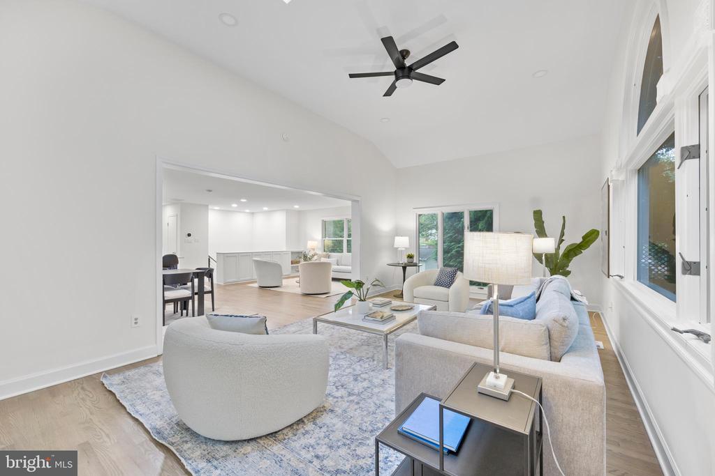 5610 SHADE TREE LANE