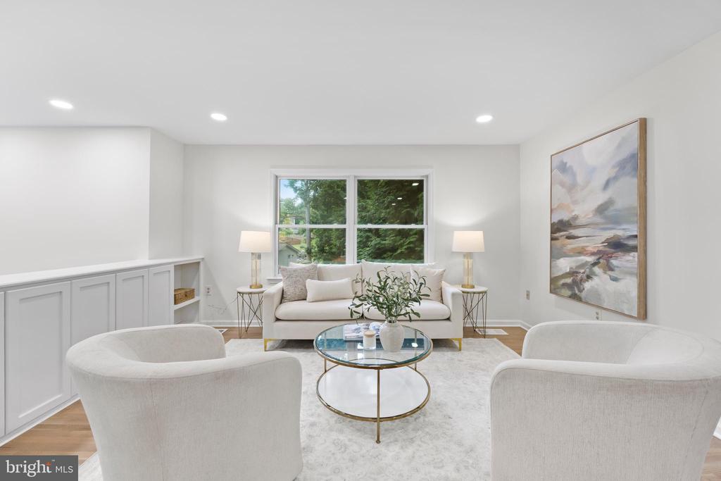 5610 SHADE TREE LANE