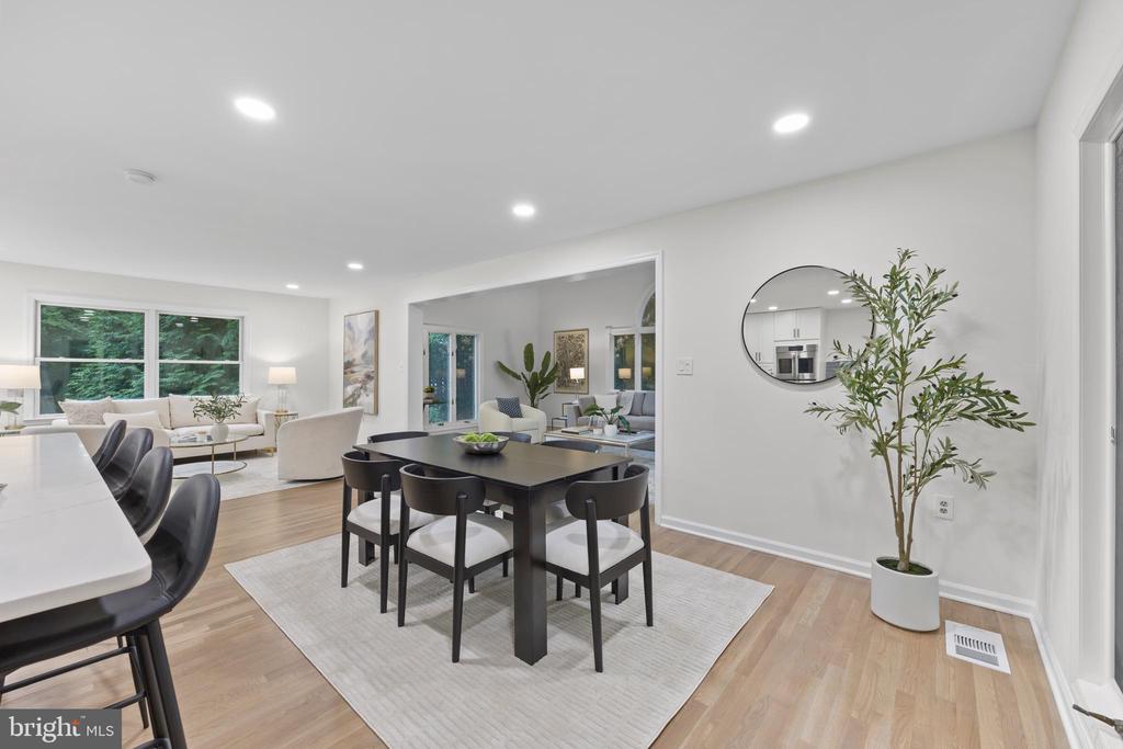 5610 SHADE TREE LANE