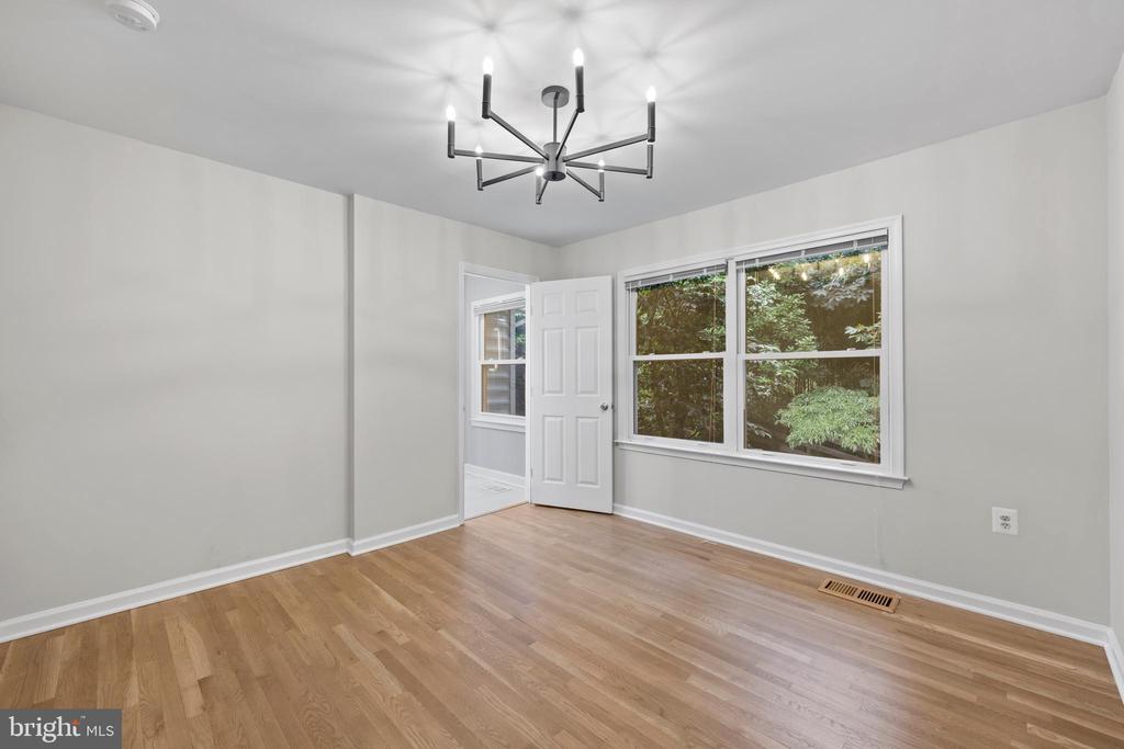 5610 SHADE TREE LANE