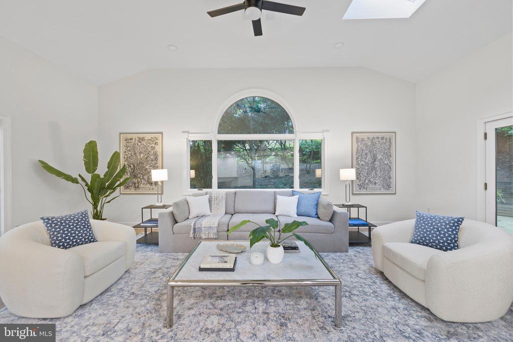 5610 SHADE TREE LANE