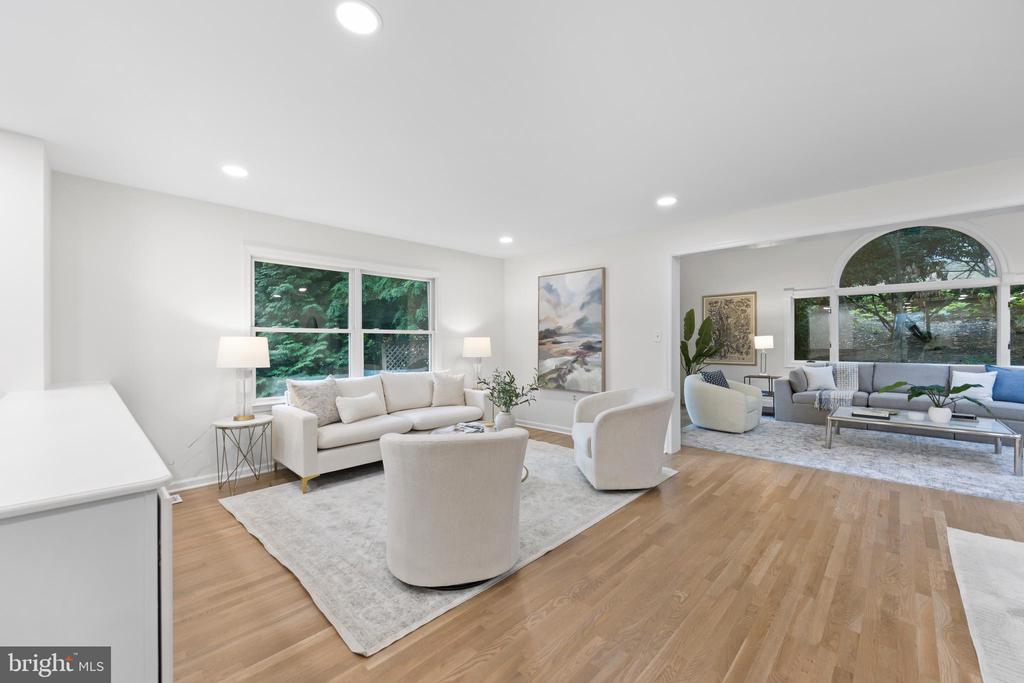 5610 SHADE TREE LANE