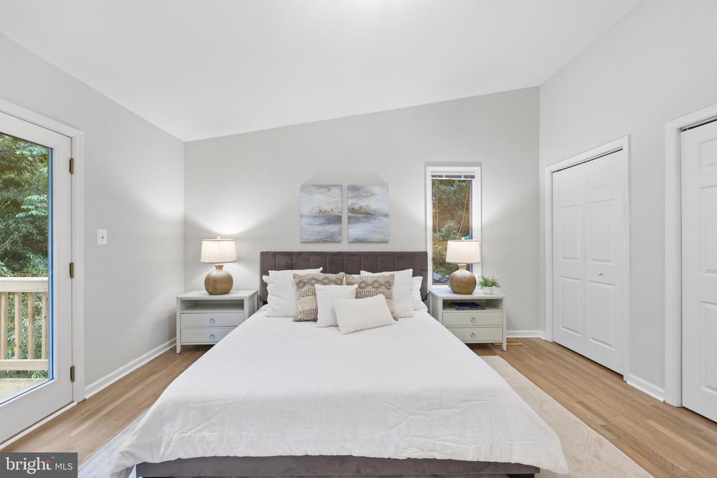 5610 SHADE TREE LANE