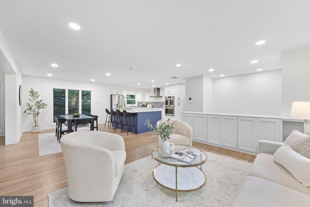5610 SHADE TREE LANE