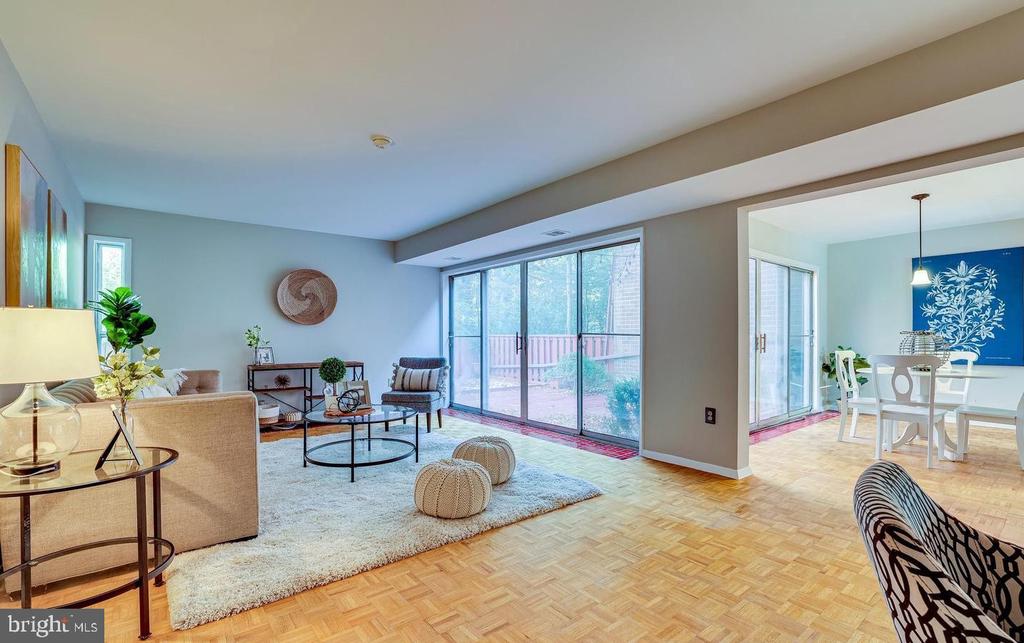 11503 LINKS DRIVE
