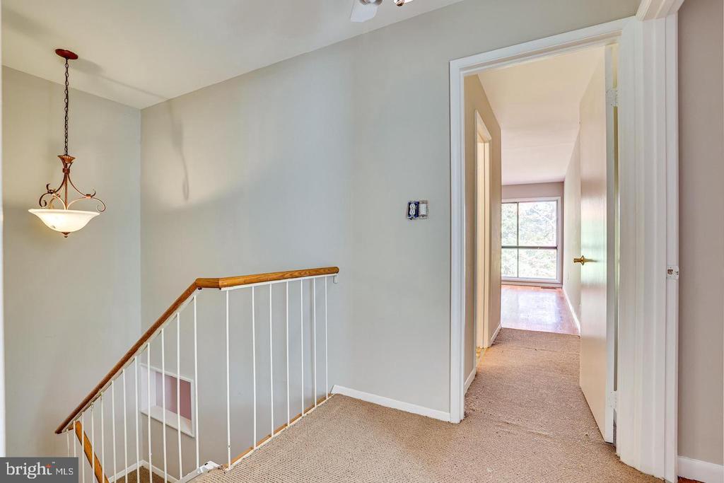 11503 LINKS DRIVE