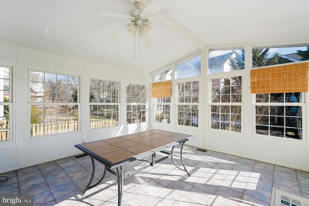 18260 Oak Lake Ct