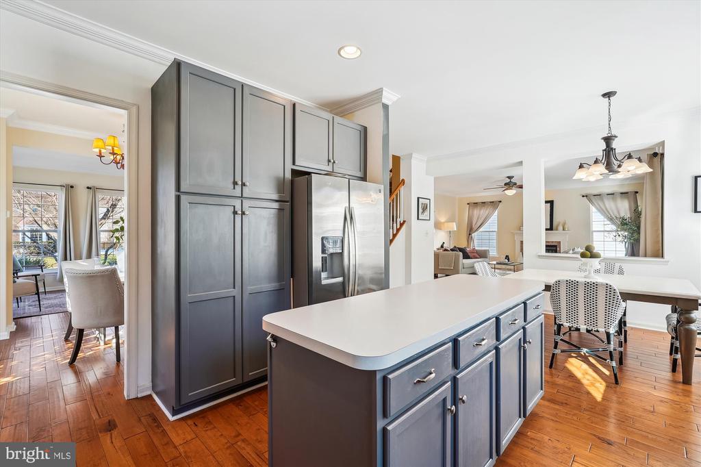 18260 Oak Lake Ct