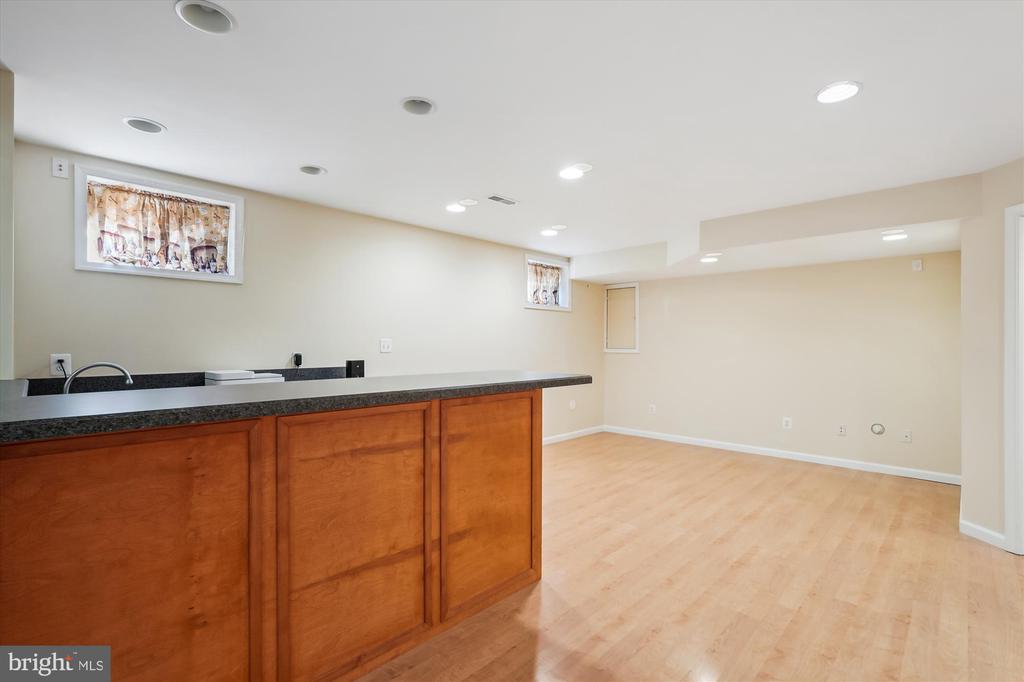18260 Oak Lake Ct