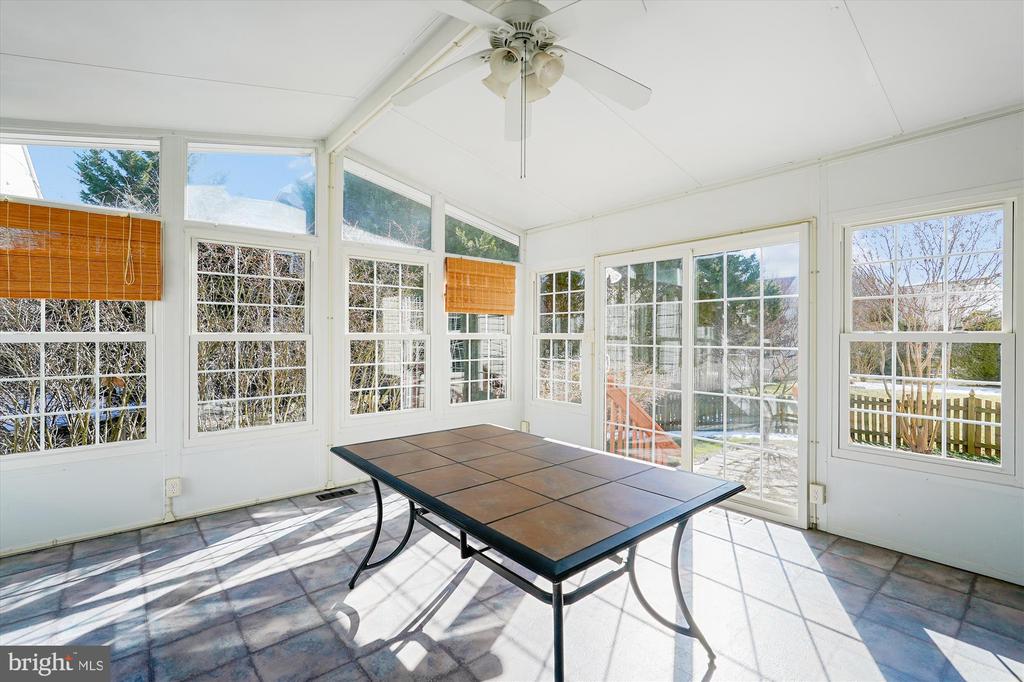 18260 Oak Lake Ct