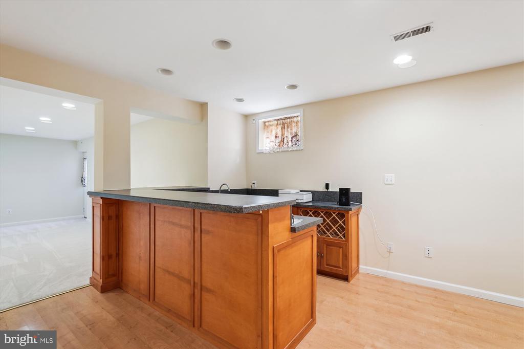 18260 Oak Lake Ct