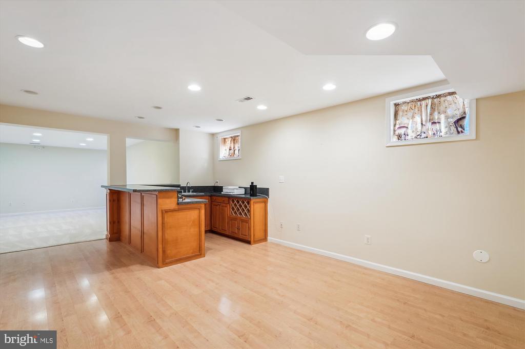 18260 Oak Lake Ct