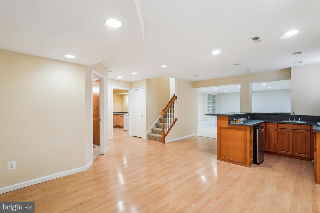 18260 Oak Lake Ct
