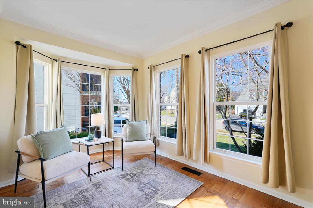 18260 Oak Lake Ct