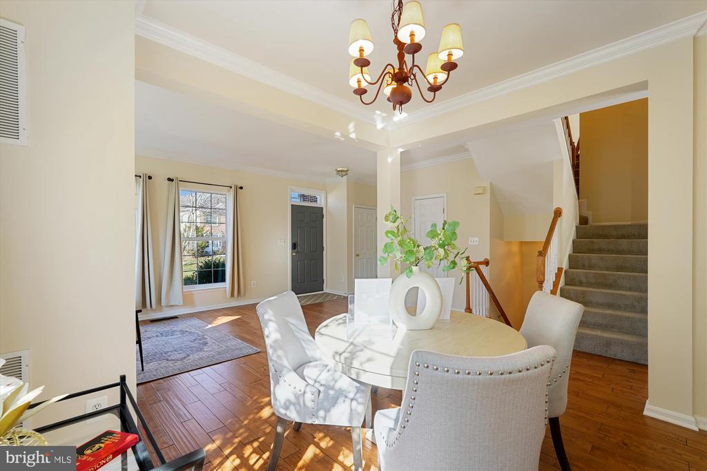 18260 Oak Lake Ct